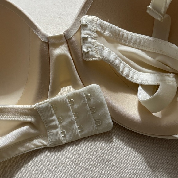 Warner’s Underwire Bra 38D Built In Extra Support Band In Cups Ivory #01593 - Picture 3 of 5